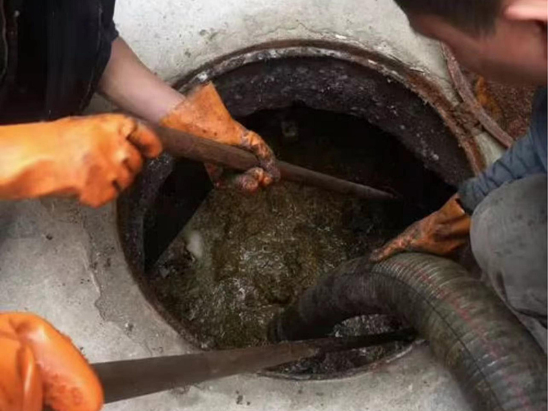 赫章清理化粪池时如何避免沼气的危害?